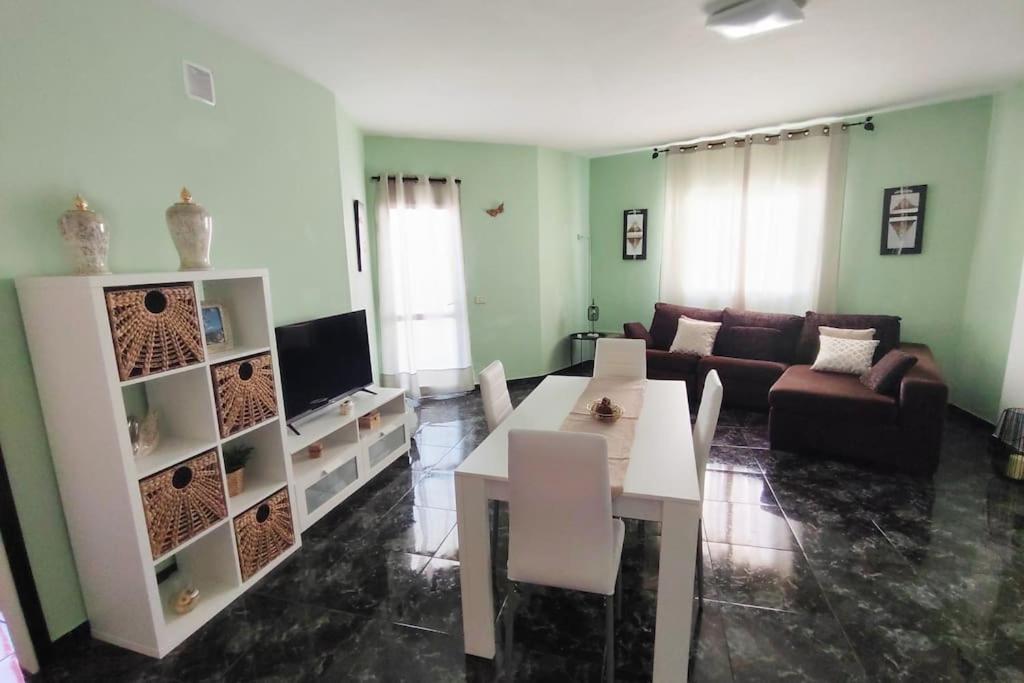 Cheyma Home 3º: Amplio Apartamento En Alcala Kültér fotó